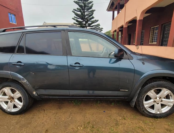 Nigerian Used Toyota RAV4 2007 for sale in Osun state
