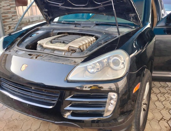 Porsche Cayenne 3.6 Engine V6 2010 model for Sale working perfectly