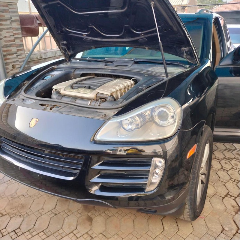 Porsche Cayenne 3.6 Engine V6 2010 model for Sale working perfectly image