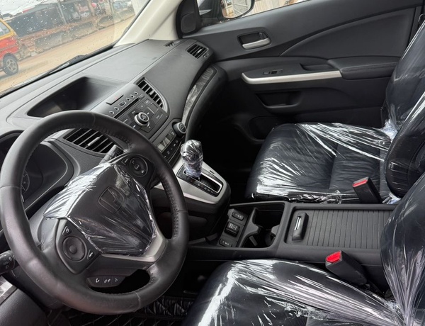 Foreign used Honda CRV 2014 Too clean