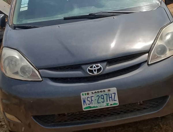 Toyota sienna 2006 for sale In Lagos