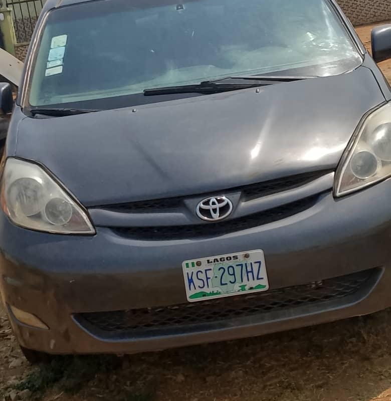 Toyota sienna 2006 for sale In Lagos image