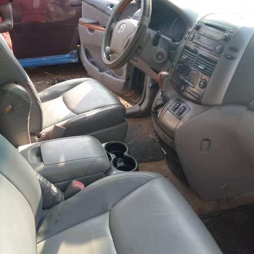 Toyota sienna 2006 for sale In Lagos