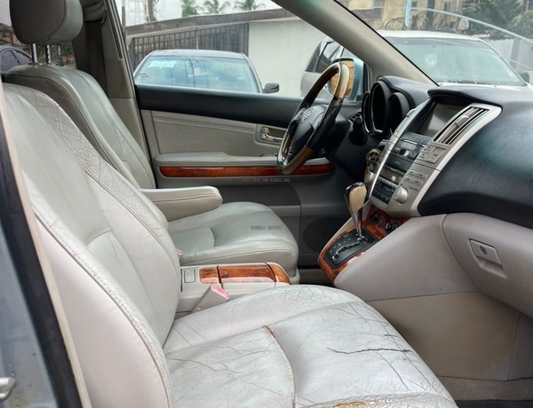 Registered Lexus RX330 2005 Model In Lagos