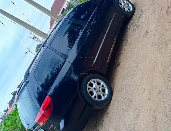 2005 Toyota Siena XLE for Sale In Abuja Gwarimpa