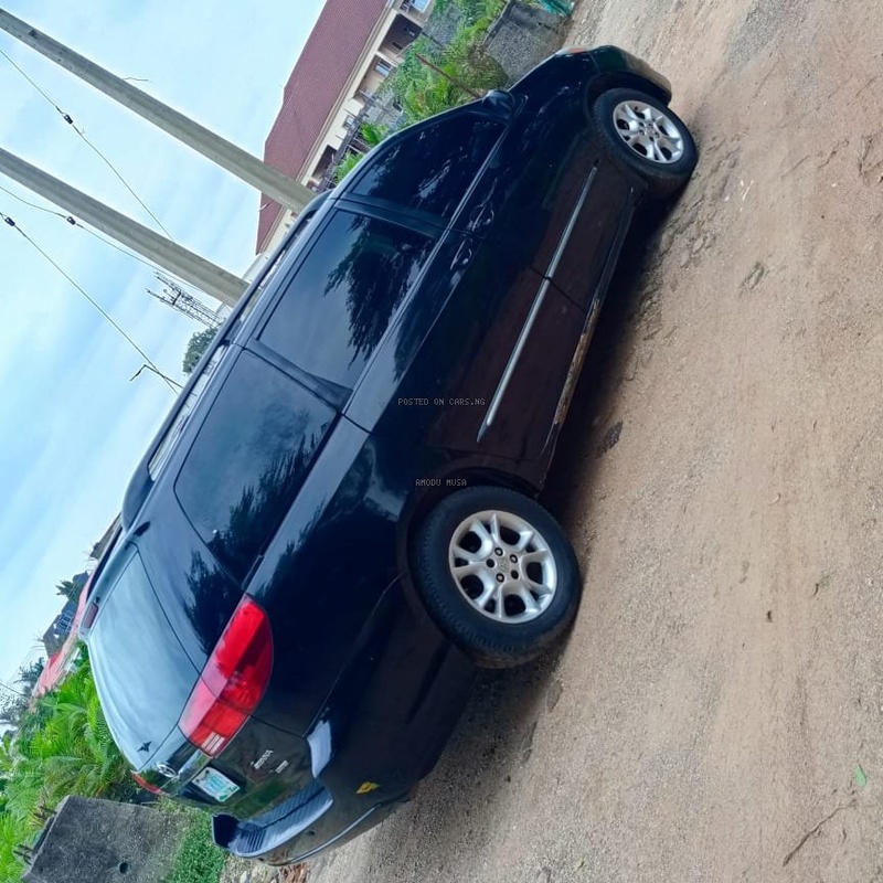 2005 Toyota Siena XLE for Sale In Abuja Gwarimpa image