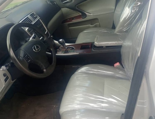 2006 Upgraded to 2015 Lexus IS250 for Sale In Abuja