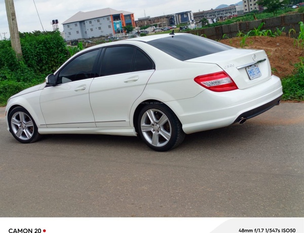 2009 Mercedes Benz C300 Foreign Used with original custom duty Abuja
