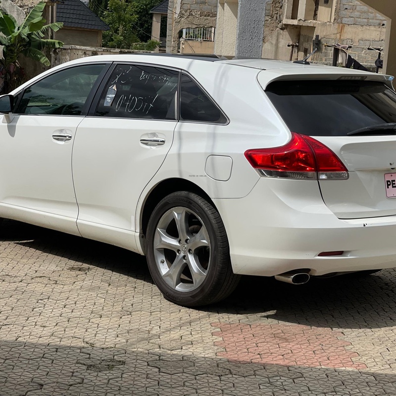 Foreign Used 2011 Toyota Venza for Sale In Abuja image
