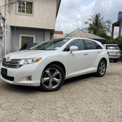Foreign Used 2011 Toyota Venza for Sale In Abuja