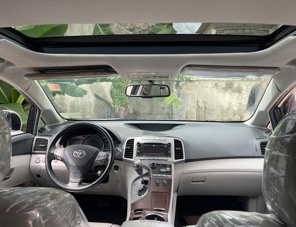 Foreign Used 2011 Toyota Venza for Sale In Abuja