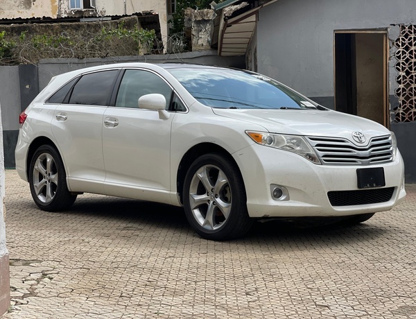 Foreign Used 2011 Toyota Venza for Sale In Abuja