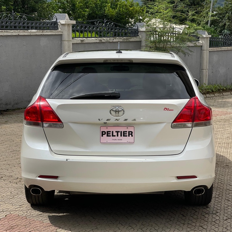 Foreign Used 2011 Toyota Venza for Sale In Abuja image