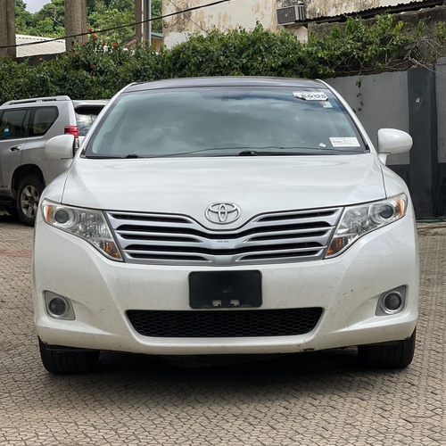 Foreign Used 2011 Toyota Venza for Sale In Abuja