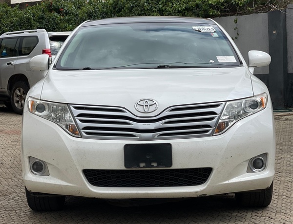 Foreign Used 2011 Toyota Venza for Sale In Abuja