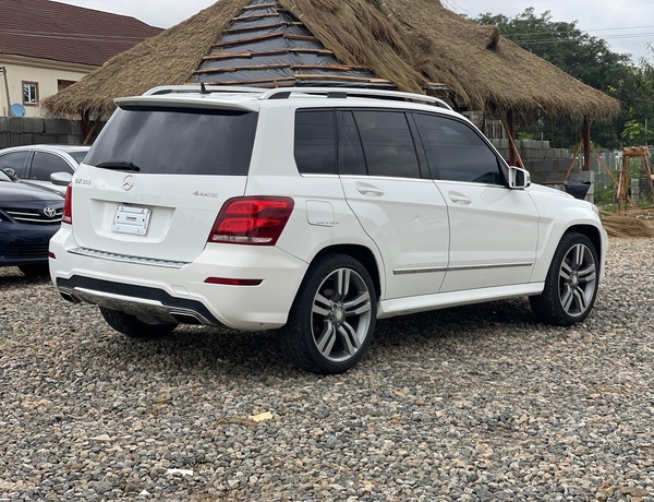 Foreign Used 2013 Mercedes Benz GLK350 for Sale In Abuja