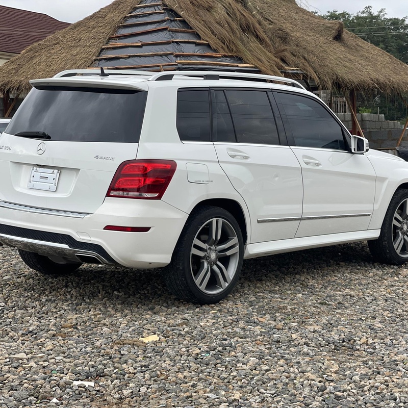 Foreign Used 2013 Mercedes Benz GLK350 for Sale In Abuja image