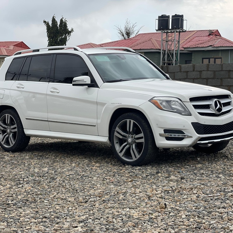 Foreign Used 2013 Mercedes Benz GLK350 for Sale In Abuja image