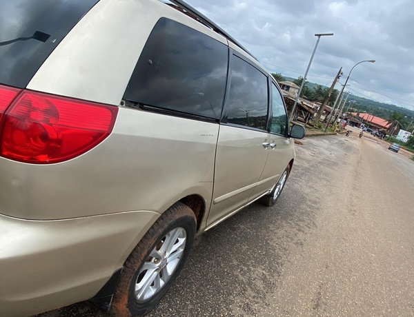Nigerian Used Toyota Sienna 2008 for sale in Ilaro, Ogun
