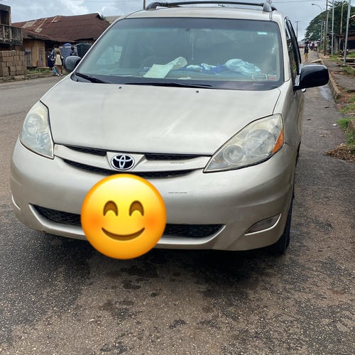 Nigerian Used Toyota Sienna 2008 for sale in Ilaro, Ogun