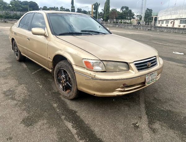 TOYOTA CAMRY 2001 MODEL FOR SALE IN ENUGU STATE