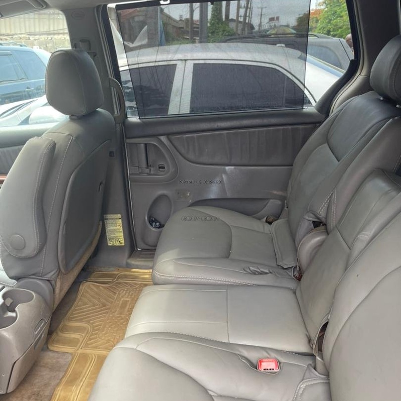 Toyota Sienna XLE 2005 for Sale In Lagos image