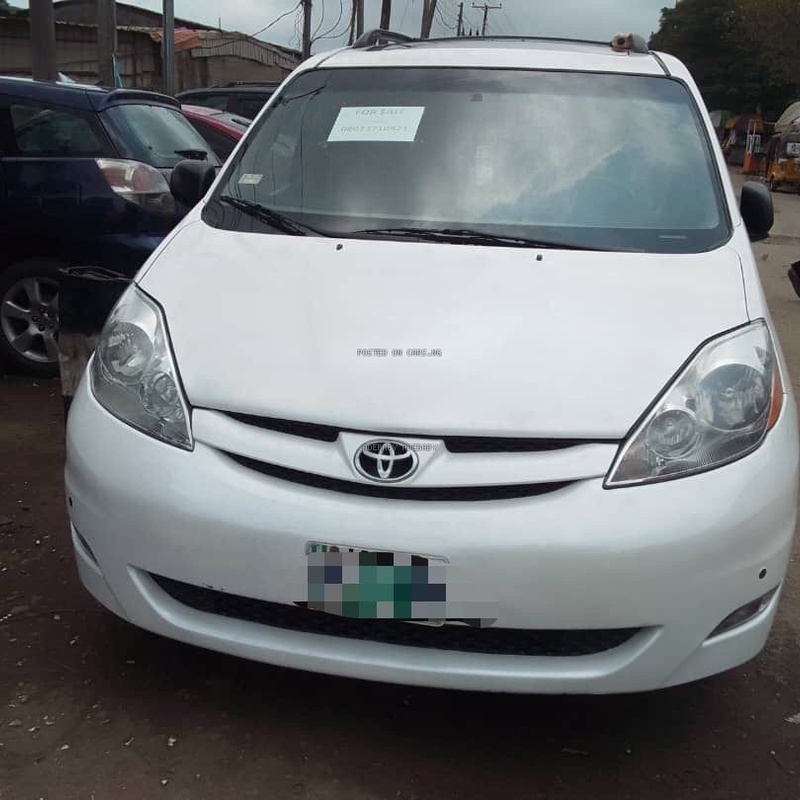Toyota Sienna XLE 2005 for Sale In Lagos image
