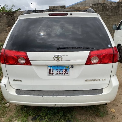 Toyota sienna 2008 model for sale in Ayobo ipaja Lagos