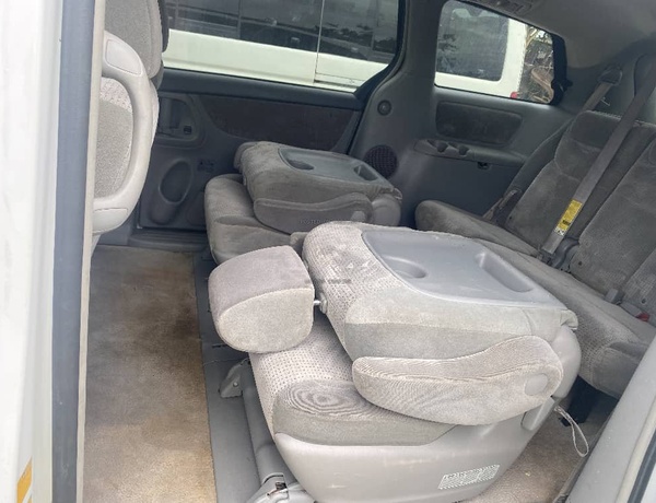 Toyota sienna 2008 model for sale in Ayobo ipaja Lagos