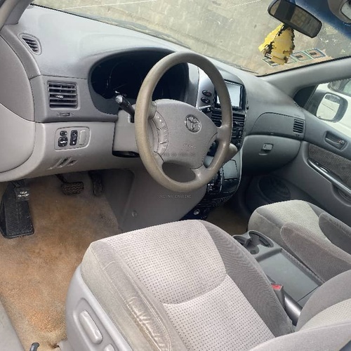 Toyota sienna 2008 model for sale in Ayobo ipaja Lagos