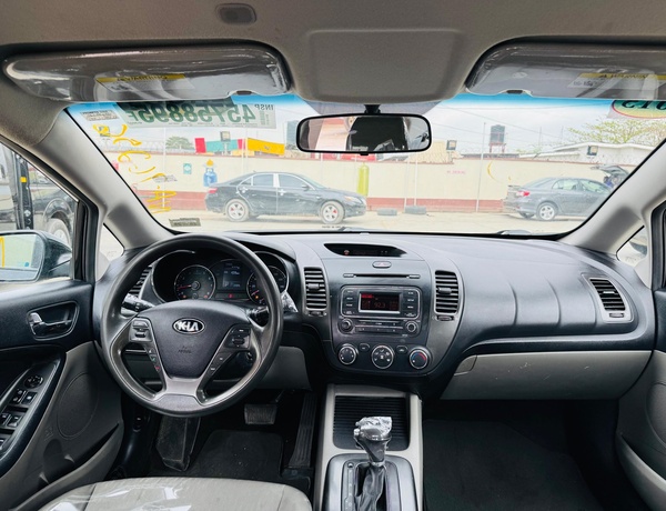 FOREIGN USED 🇱🇷KIA FORTE 2015   for sale In Lagos