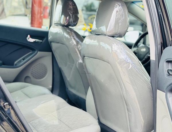 FOREIGN USED 🇱🇷KIA FORTE 2015   for sale In Lagos