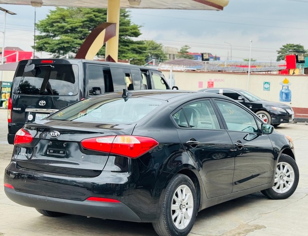 FOREIGN USED 🇱🇷KIA FORTE 2015   for sale In Lagos