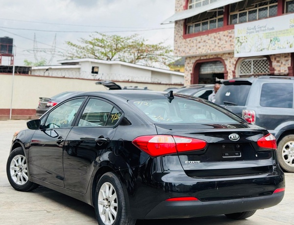 FOREIGN USED 🇱🇷KIA FORTE 2015   for sale In Lagos