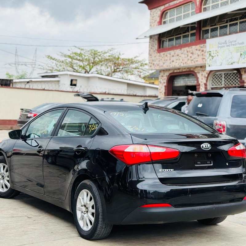 FOREIGN USED 🇱🇷KIA FORTE 2015   for sale In Lagos image