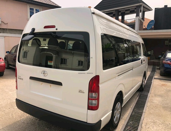 Toyota Hiace Hummer Bus 2014 for Sale in Abuja