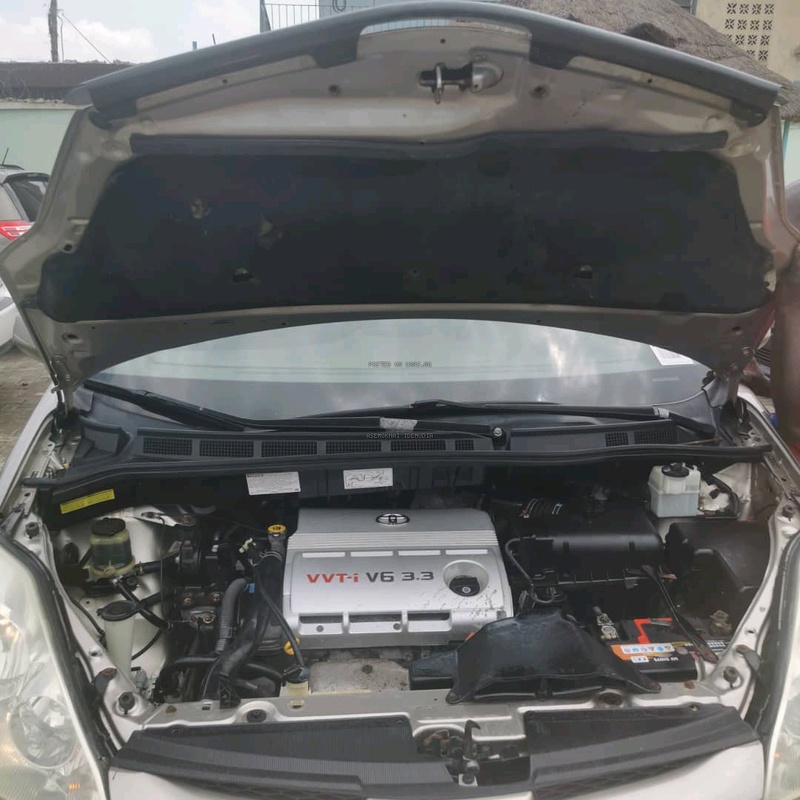 Foreign Used Toyota Sienna XLE for Sale In Lagos image