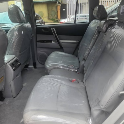 Foreign Used Toyota Highlander 2010 for Sale In Lagos