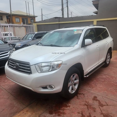 Foreign Used Toyota Highlander 2010 for Sale In Lagos