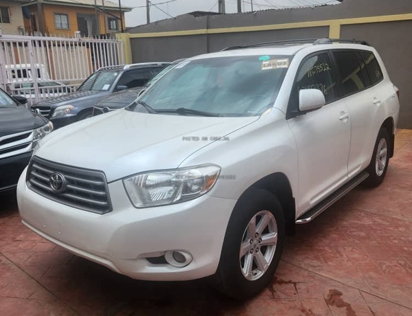 Foreign Used Toyota Highlander 2010 for Sale In Lagos