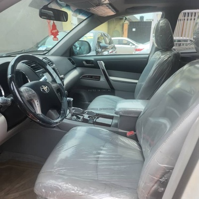 Foreign Used Toyota Highlander 2010 for Sale In Lagos