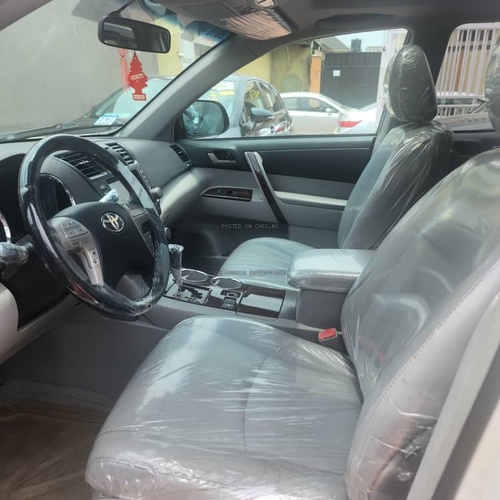 Foreign Used Toyota Highlander 2010 for Sale In Lagos