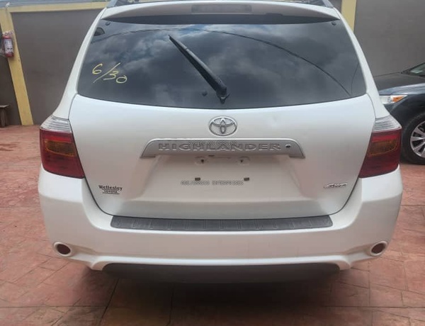 Foreign Used Toyota Highlander 2010 for Sale In Lagos