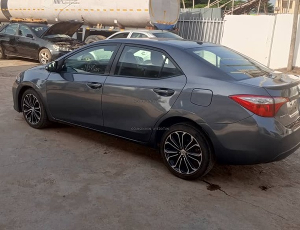 FOREIGN USED 2014 TOYOTA COROLLA SPORT