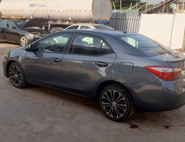 FOREIGN USED 2014 TOYOTA COROLLA SPORT