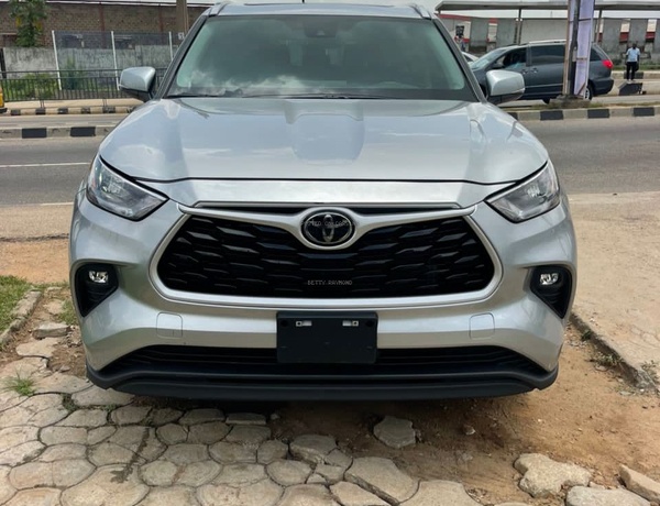 2023 Toyota Highlander Jeep XLE for Sale In Lagos