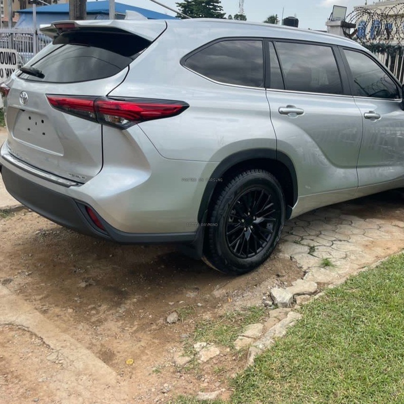 2023 Toyota Highlander Jeep XLE for Sale In Lagos image