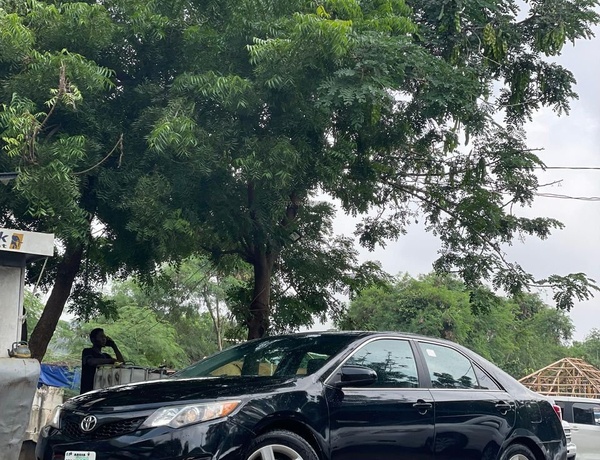 Toyota Camry SE for Sale In Mabuchi Abuja