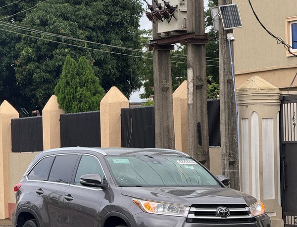 FOREIGN USED TOYOTA HIGHLANDER 2018 FOR SALE IN LAGOS