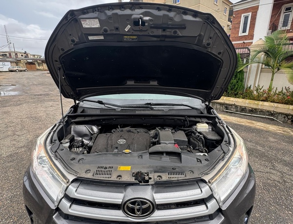 FOREIGN USED TOYOTA HIGHLANDER 2018 FOR SALE IN LAGOS